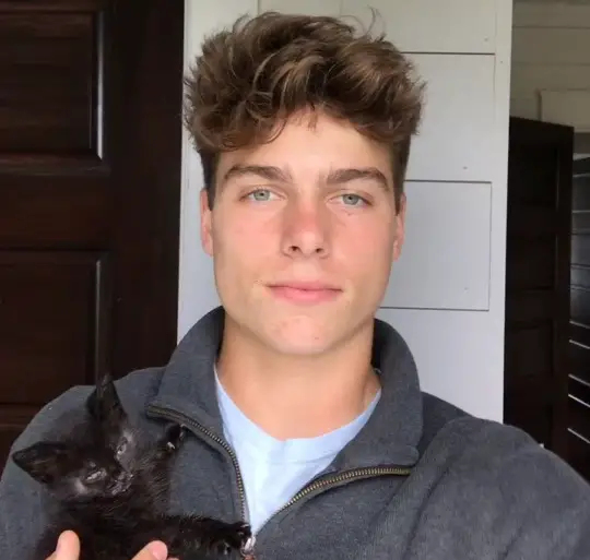 Fisher Perry (Tiktok star) Wiki, Biography, Age, Girlfriend ,Family ...