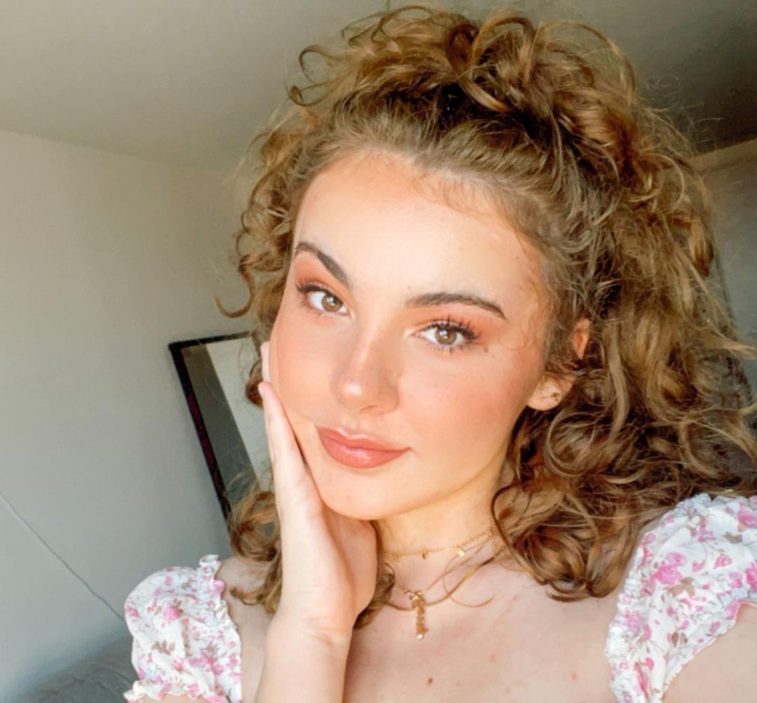 Phoeberry (Youtube Star) Wiki, Biography, Age, Boyfriend, Family, Facts ...