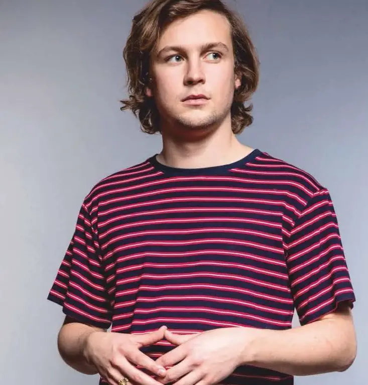 Logan Miller (Actor) Wiki, Biography, Age, Girlfriends, Family, Facts and More
