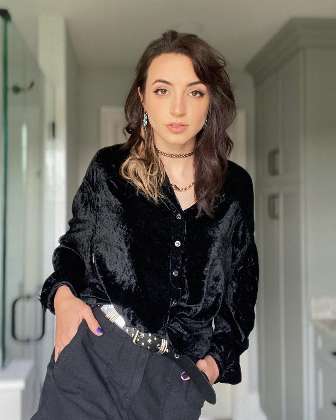 Gibi ASMR (YouTube Star) Wiki, Biography, Age, Boyfriend, Family, Facts ...