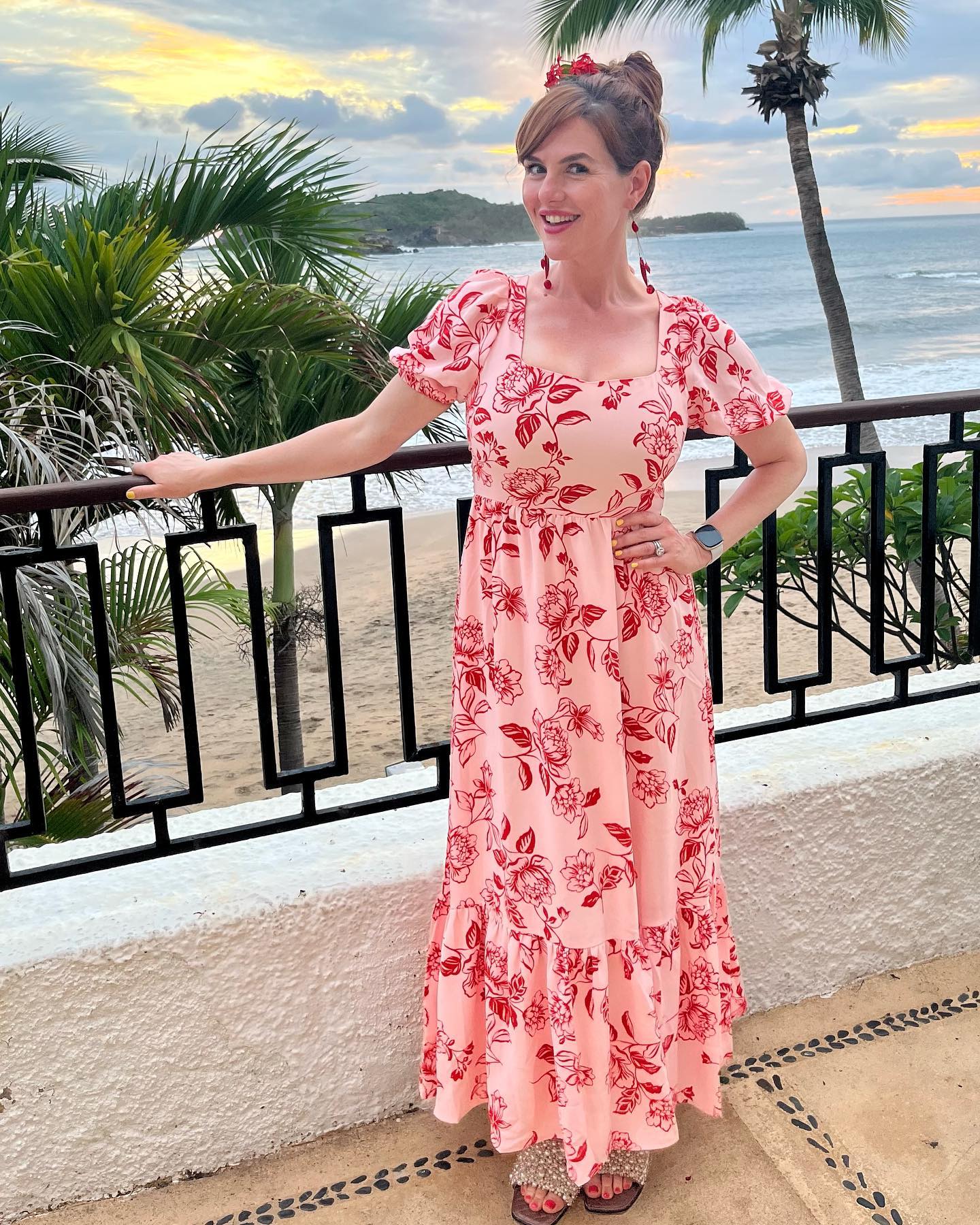 Sara Rue (Actress) Wiki, Biography, Age, Boyfriend, Family, Facts and More