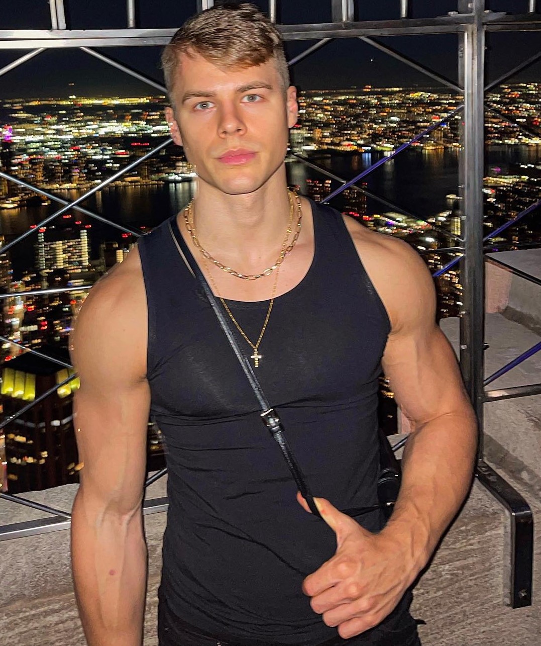 Peachyboy (TikTok Star) Wiki, Biography, Age, Girlfriend, Family, Facts ...